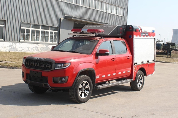 QC18 EQUIPMENT STORAGE FIRE FIGHTING VEHICLE